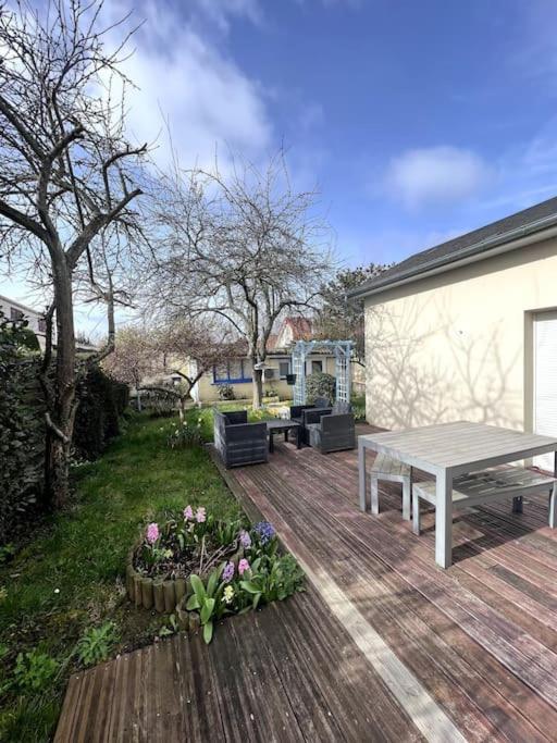 Maison De Vacances Familiale Ouistreham Esterno foto